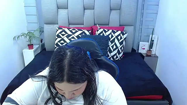 evelin zaens online show from March 11, 4:27 am