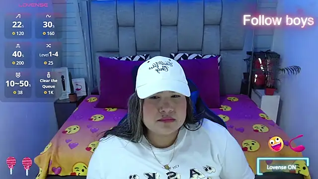 evelin zaens online show from October 31, 6:04 am