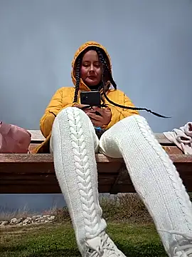 bellapaty online show from December 5, 11:11 am