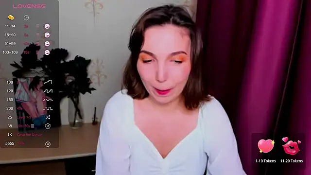 KindHazelHere  online show from September 10, 5:13 pm