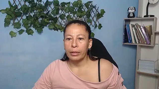 mature martina online show from November 17, 5:35 pm