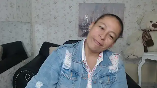 mature martina online show from May 27, 11:40 am