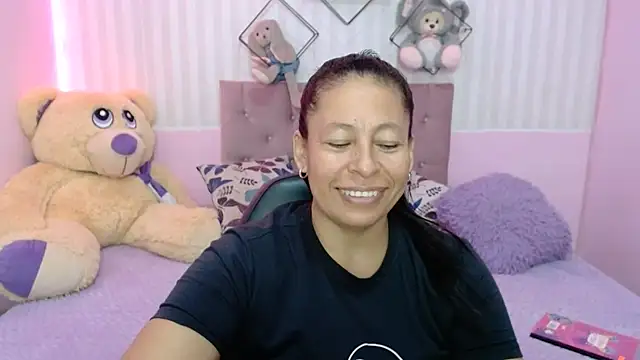 mature martina online show from November 18, 5:36 pm