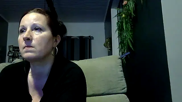 feline27 online show from April 3, 8:07 pm