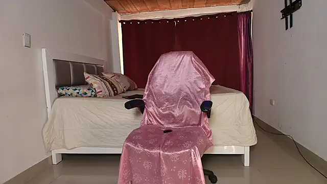 Snapshot of Danna_777 chatting on September 19, 9:03 pm Danna 777 online show from September 19, 9:03 pm