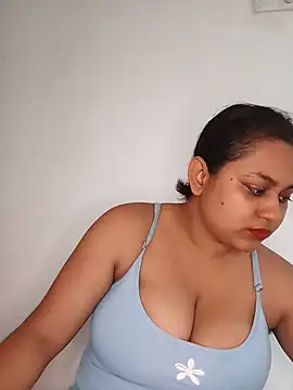 bumblebeegirl online show from May 24, 12:26 pm