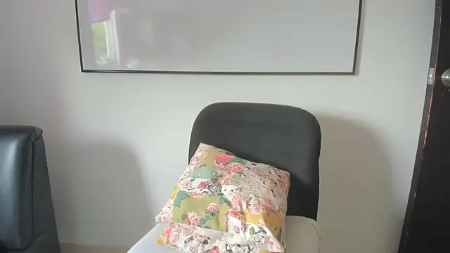 Snapshot of squirttati33 chatting on September 27, 5:20 pm squirttati33 online show from September 27, 5:20 pm