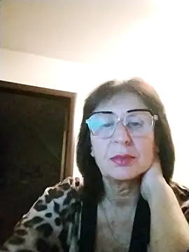 Snapshot of AlbinaXPretty chatting on September 21, 8:29 pm AlbinaXPretty online show from September 21, 8:29 pm