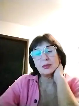 Snapshot of AlbinaXPretty chatting on October 17, 8:12 pm AlbinaXPretty online show from October 17, 8:12 pm