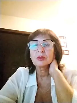 Snapshot of AlbinaXPretty chatting on September 9, 8:08 pm AlbinaXPretty online show from September 9, 8:08 pm