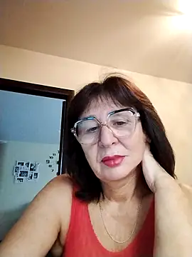Snapshot of AlbinaXPretty chatting on October 5, 7:02 am AlbinaXPretty online show from October 5, 7:02 am