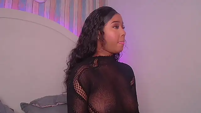 MichaelaCox online show from October 27, 7:30 pm