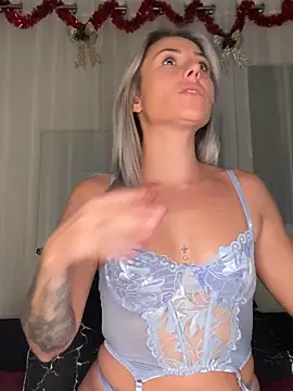 petrouchkaaa  online show from December 3, 8:33 pm