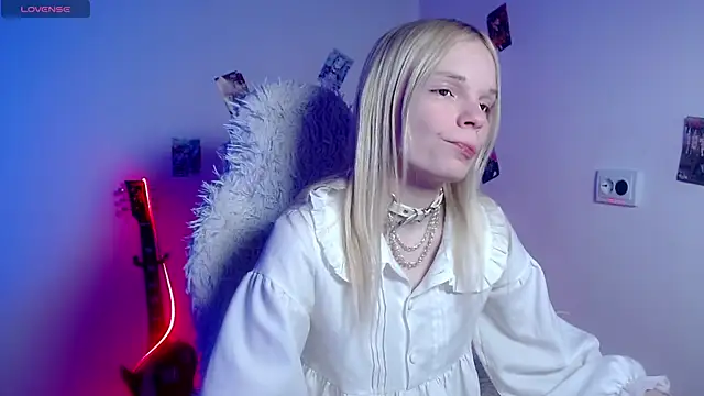 Emily Nyaffee online show from March 22, 1:50 pm