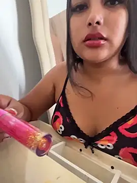 NatashaBrown12 online show from November 7, 1:06 pm