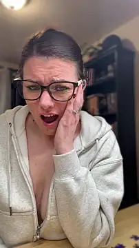 LadyLena1 online show from April 23, 12:19 am