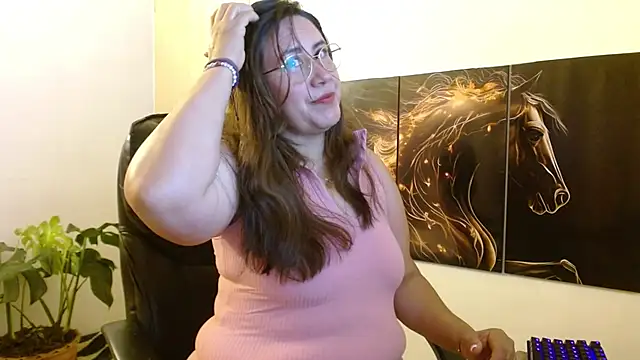 amalia brunette online show from March 31, 7:19 am