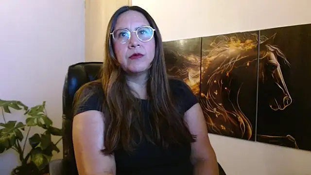 amalia brunette online show from June 4, 6:18 am