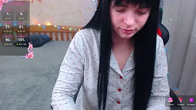 JuicyJess online show from December 18, 9:30 pm