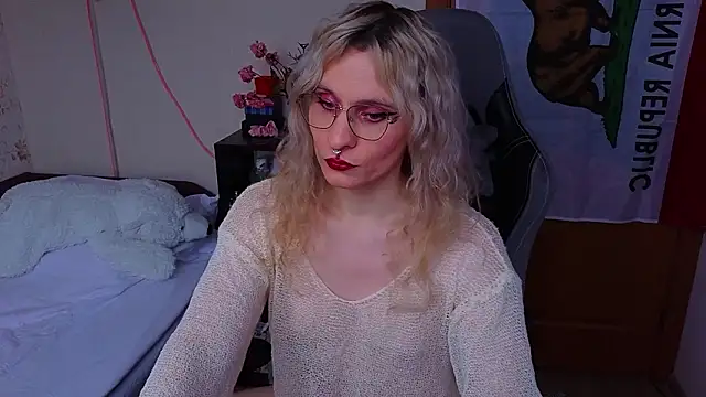 Lori Myaf online show from March 4, 3:07 pm