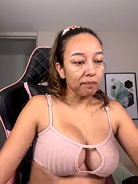 DianaHopson online show from September 20, 11:41 am