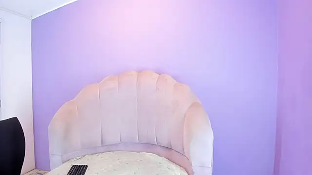 Shanelle   online show from April 10, 10:16 pm