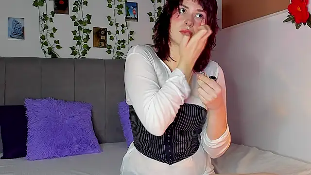 miss Lizzy online show from November 11, 1:45 am