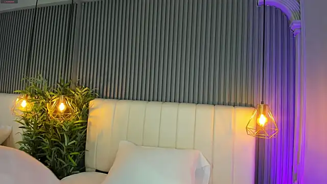 SaraRiley online show from December 13, 10:38 pm