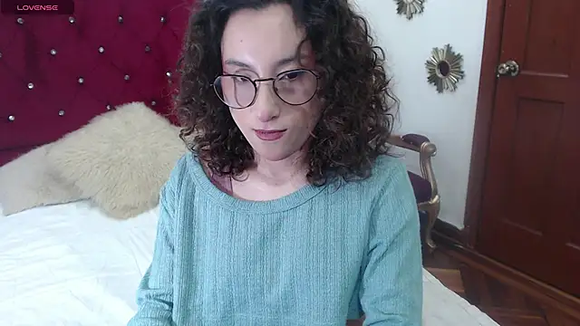 Snapshot of little__amy_ chatting on September 11, 10:10 pm little amy online show from September 11, 10:10 pm
