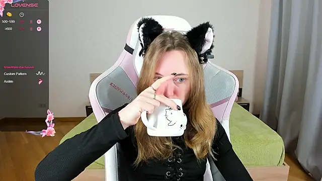 Cowell Adelina online show from October 25, 10:12 am