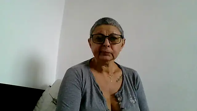 roseblak42 online show from December 1, 11:58 am