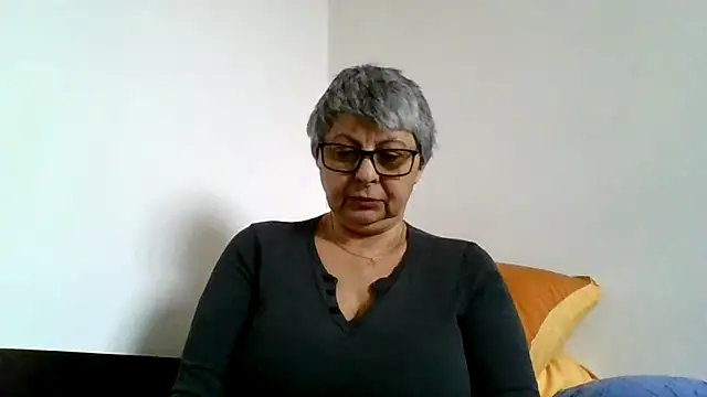 roseblak42 online show from February 16, 1:33 pm