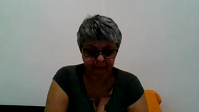 roseblak42 online show from March 31, 5:02 pm