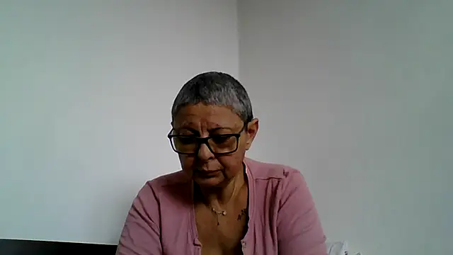 roseblak42 online show from November 27, 8:28 am