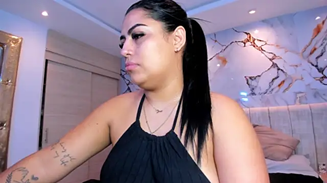 kiana cream online show from June 24, 12:59 pm