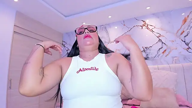 kiana cream online show from January 8, 4:27 am