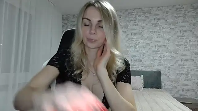 AlissonBia online show from April 10, 8:59 pm