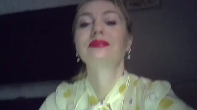 ZarinaSwift online show from September 11, 4:24 am