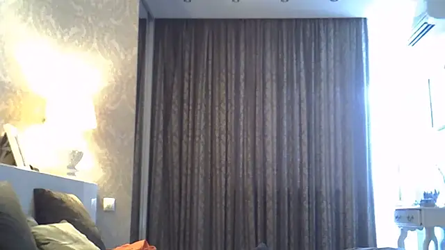ZarinaSwift online show from June 19, 6:17 am