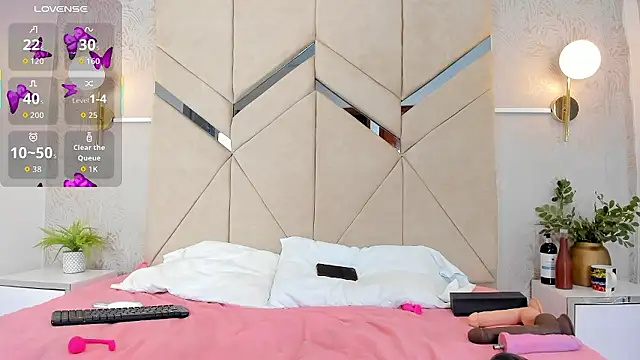 LiaVelez online show from January 13, 1:48 pm