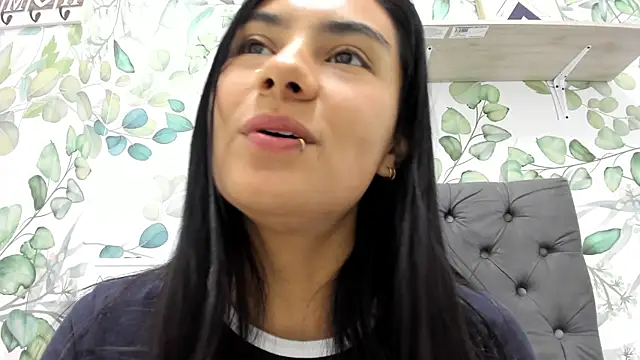 atilanadiaz7 online show from October 29, 5:26 pm