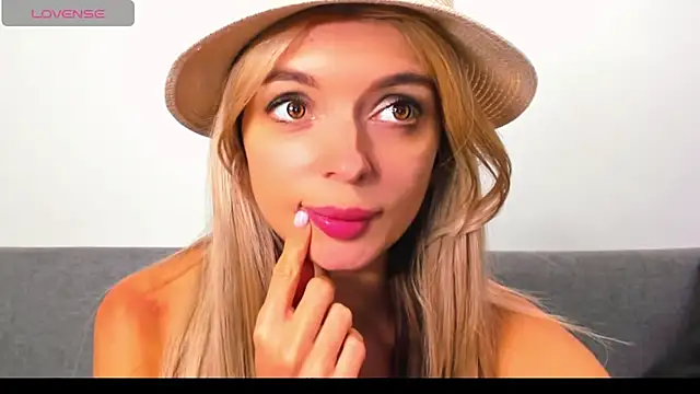  ellen meow  online show from May 9, 10:12 pm