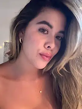 Emilia Bakerr online show from July 30, 9:15 pm