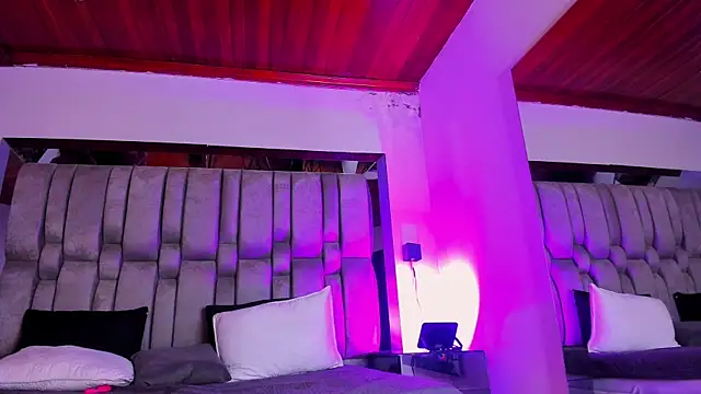 NikkySmiith online show from April 17, 11:34 am