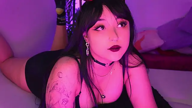 Gloomydoll online show from April 11, 9:07 pm