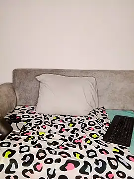 bebygirl143s online show from February 16, 8:09 pm