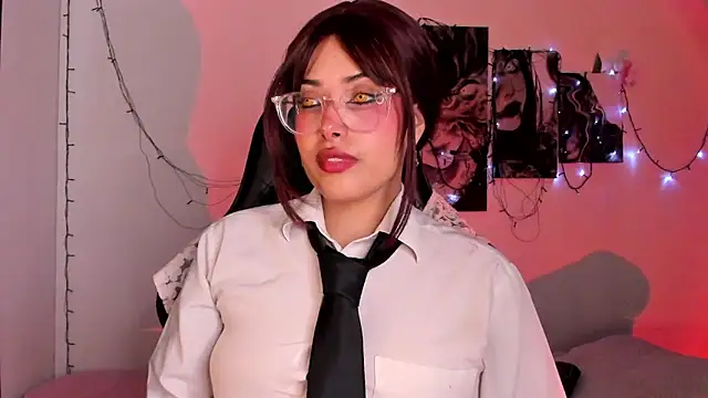 willow poisson online show from November 1, 6:01 pm