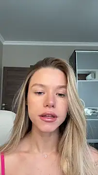 JessIsLove online show from March 15, 5:09 am