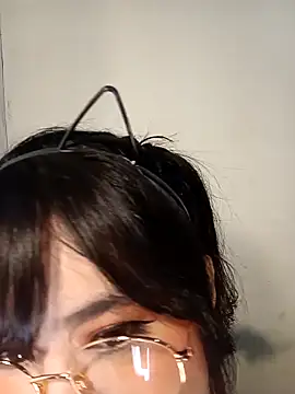 Chall mee online show from December 15, 3:50 pm