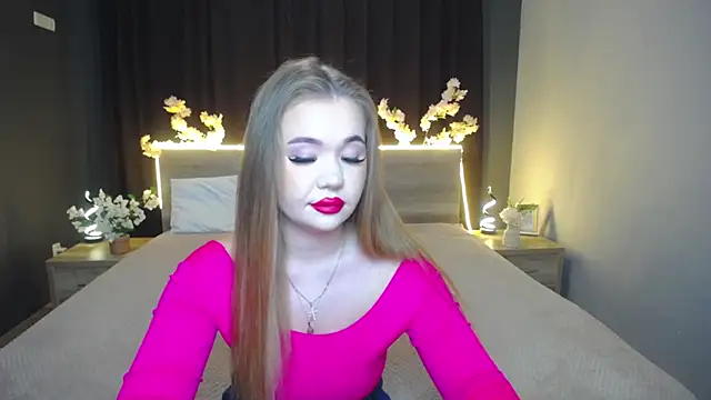StacyYellig online show from May 31, 8:32 pm